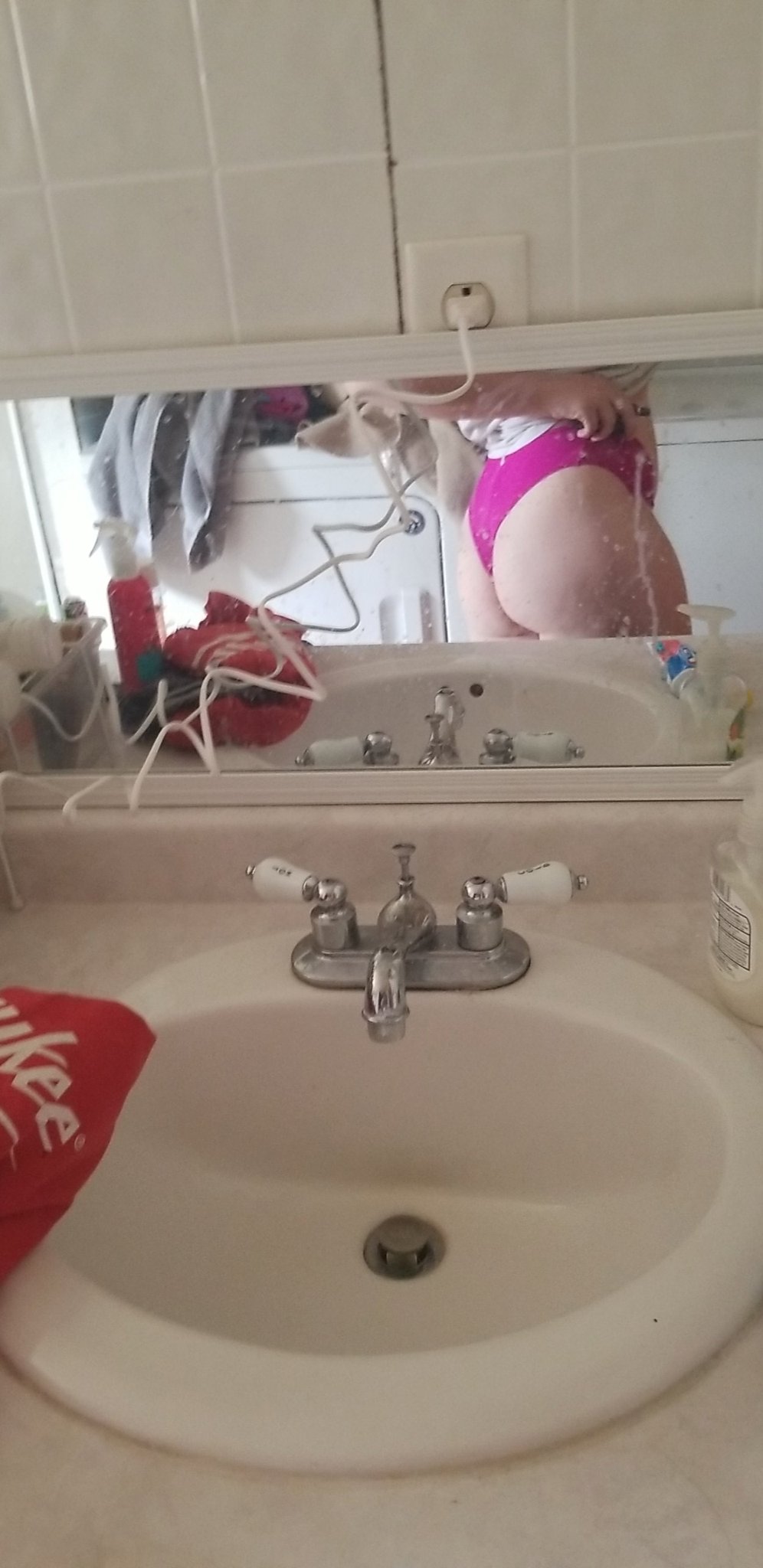 1 pic. Been a hot minute.. lifes been a mess https://t.co/Kn9Z8KNaog