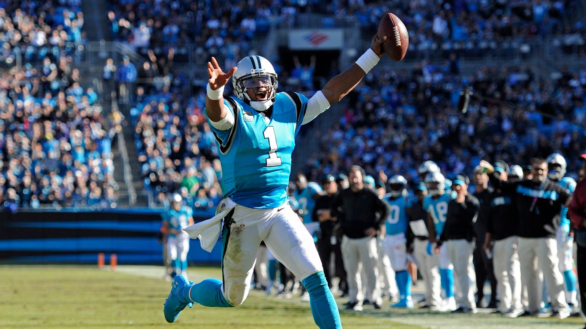 Happy 31st Birthday Cam Newton! He has the most rushing touchdowns all-time among quarterbacks with 58. 