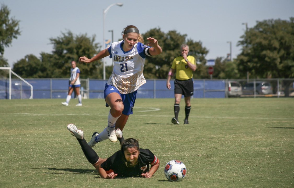 BellesSoccer's tweet photo. Congratulations to our Seniors Ally and Trenadey! https://t.co/kwVymdKJpf