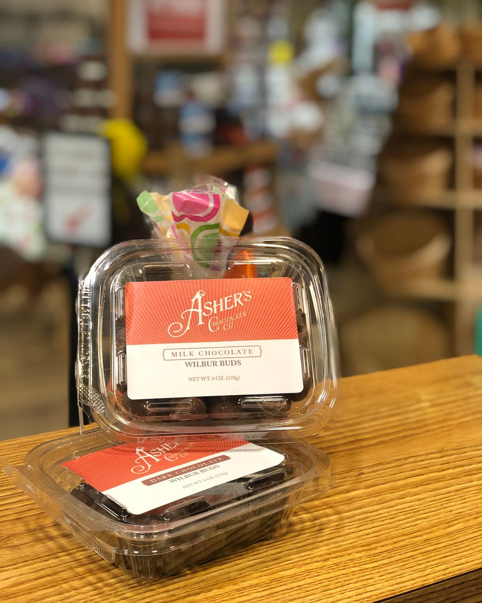 AshersChocolate's tweet photo. Wilbur Buds in a resealable Freshpack are the perfect bite of creamy chocolate heaven! Grab your sweet treat today!
Milk: https://t.co/opl1hCP4Q4
Dark: https://t.co/ITt19MahjW
#AshersChocolate #WilburBuds https://t.co/d67r2NMWg0
