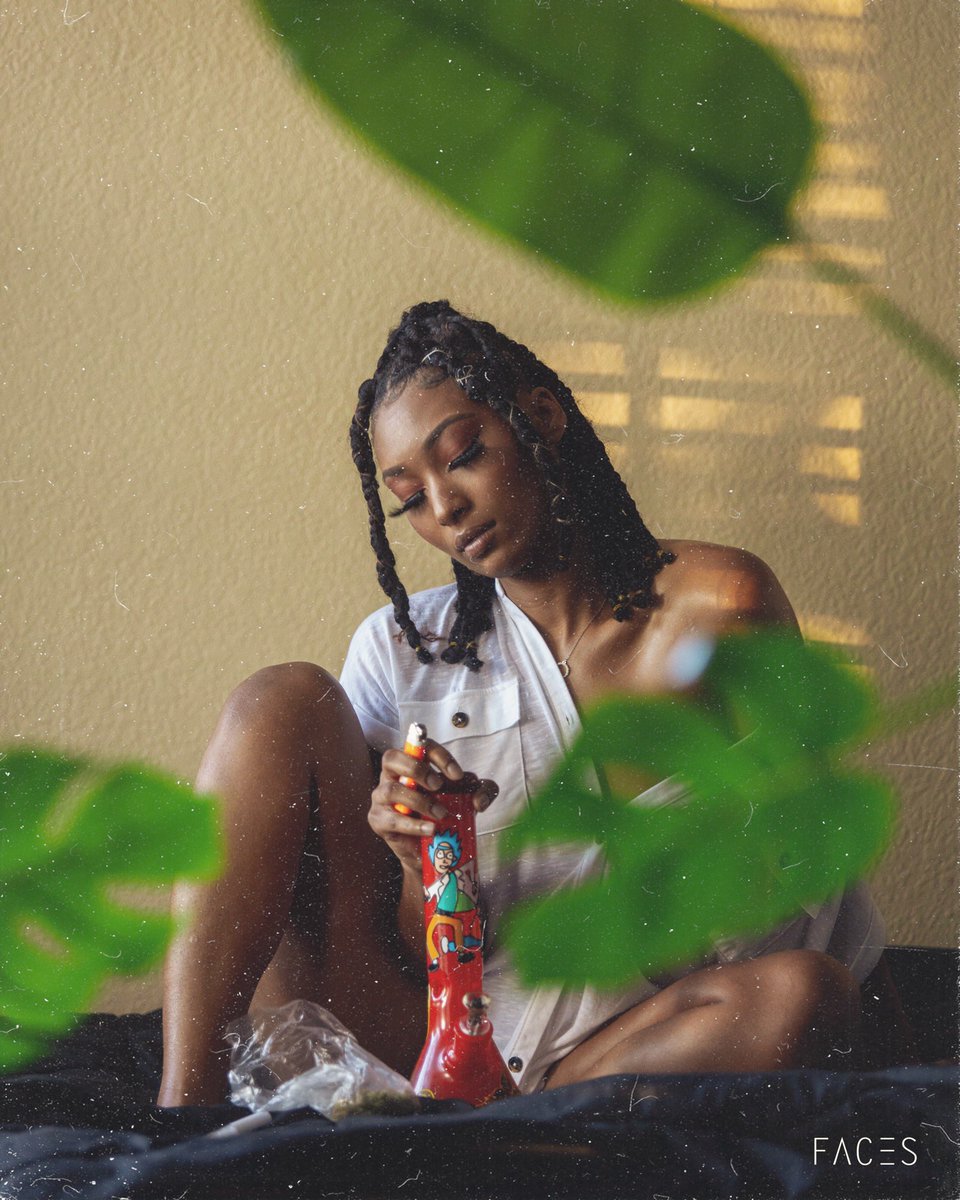 blasianmade_'s tweet image. The only thing my bitches want is to get high and chill 🌬