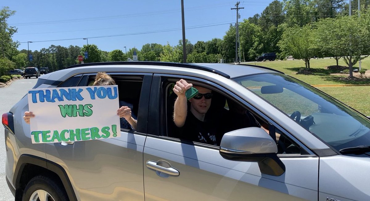 WHSWarriorGuide's tweet photo. We felt the Warrior 💙💚 today! THANK YOU Seniors for making our hearts so full today! 🎓 drive thru event was a SUCCESS! @WHSWarriors @UCPSNC @AGHoulihan https://t.co/xnJO2EjcIG