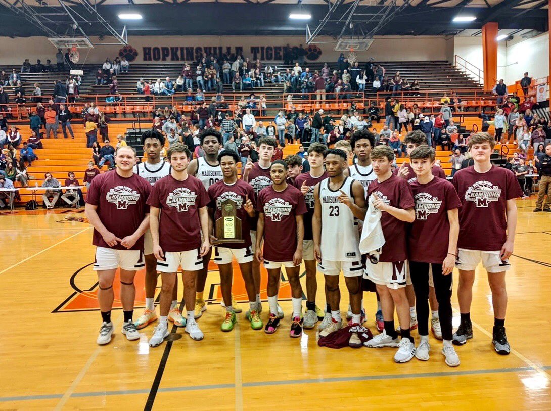 Maroon Nation <a href="/MNHHSBasketball/">MNHHSBoysBasketball</a> will be featured on <a href="/14News/">14 News</a> Senior Salute tonight at 10pm.  Be sure to tune in and check it out!  #Classof2020 #MaroonNation