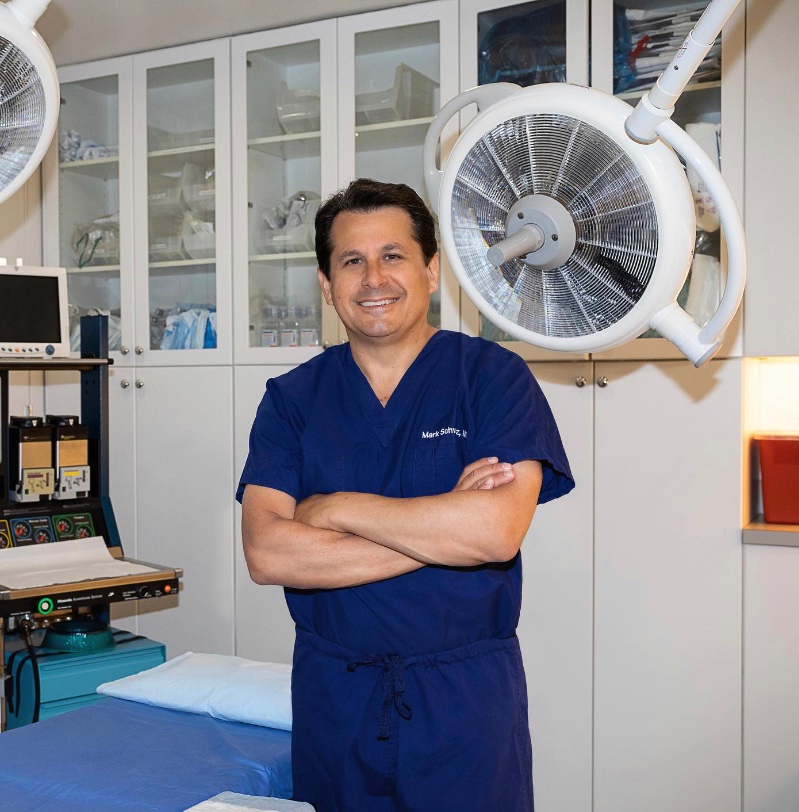 I miss being in the OR but trust that our leaders will give us the green light when the time is right 
#plasticsurgery #cosmeticsurgery #nyc #ues #covid-19 #coronavirus #safetyfirst #safety #SocialDistance