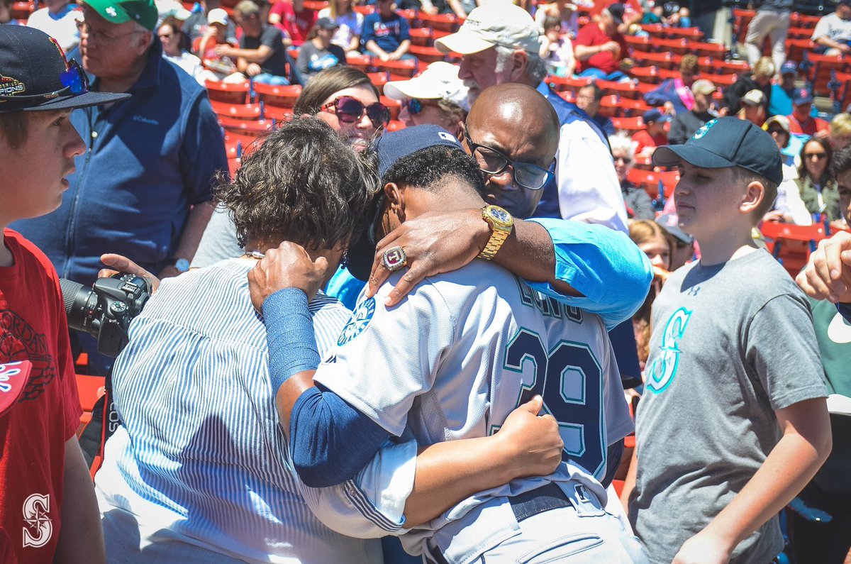 Shed Long Jr. tweet media