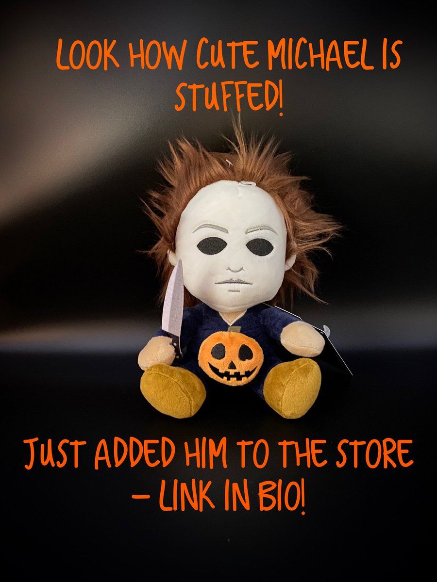 michaelmyersnet's tweet photo. 🔪🔪

#michaelmyers #michaelmyersmonday #halloween #halloweenmovies #halloween1978 #kidrobot #stuffed #knife #pumpkin #michaelmyersnet https://t.co/YoLtKKAoaP