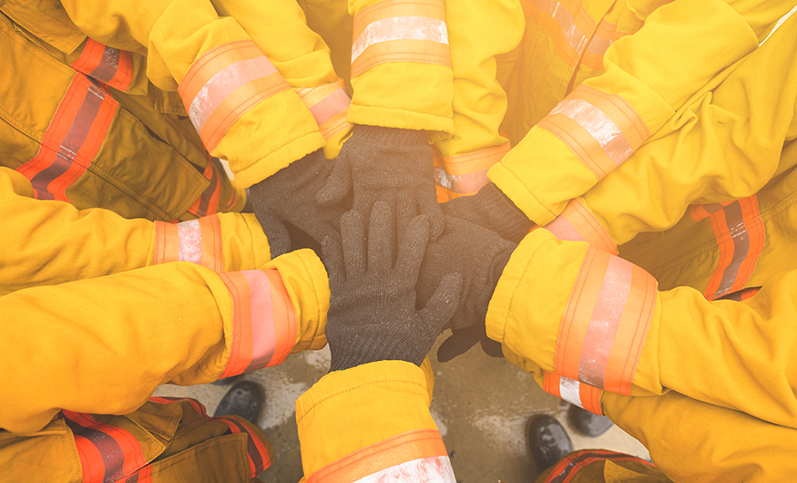BlackBerry's tweet photo. In 2020, Australia faced new and unforeseen threats, first the bushfires followed by the global health pandemic. Here's lessons learned from Australia on how a coordinated approach to crisis communications can keep us safe: https://t.co/MJxGnzZLpW https://t.co/I3U0ClS1Q8