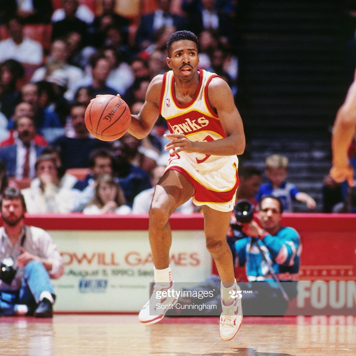 Out of all the rare Kenny Smiths, I probably remember Orlando Magic Kenny Smith the least.