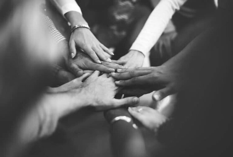 Musicsupport_uk's tweet photo. Every Monday from 6-7pm we're hosting an online 12 step support group for anyone within the UK music industry. 

To find out more and register, click here 👉 https://t.co/RjbumI1i4a https://t.co/w34jfHK3lh