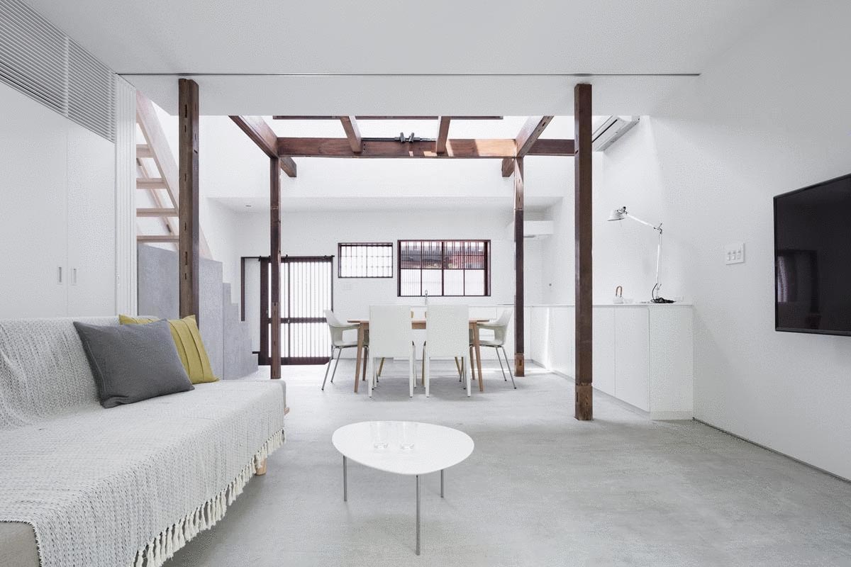 WACommunity's tweet image. kooo architects renovates traditional Japanese machiya house with light interiors in Kyoto, Japan: worldarchitecture.org/architecture-n… #kyoto #japan #architecture