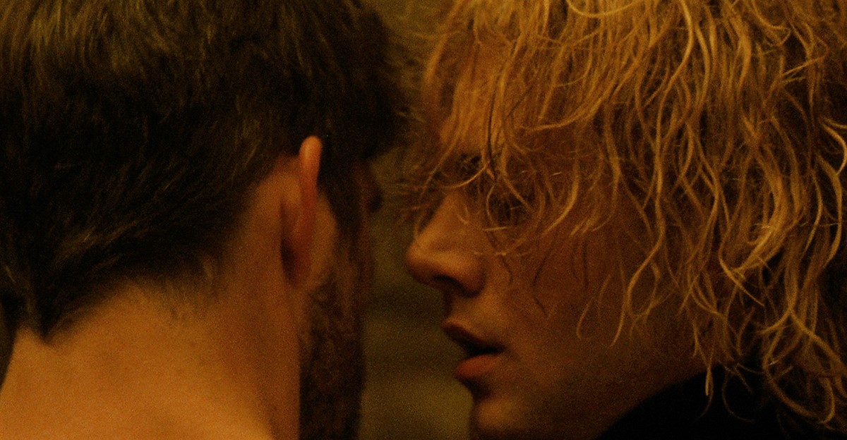 DasyBab's tweet photo. "Everything in #MichelMarcBouchard's play, #TomalaFerme, spoke the promise of something very violent, savage, and that's what I was interested in to shoot a psychological thriller" #XavierDolan #DailyXtra
#PierreYvesCardinal #MatthiasEtMaxime #ComedieHumaine
🔥❤️🐍 https://t.co/9jIXw4j5qe