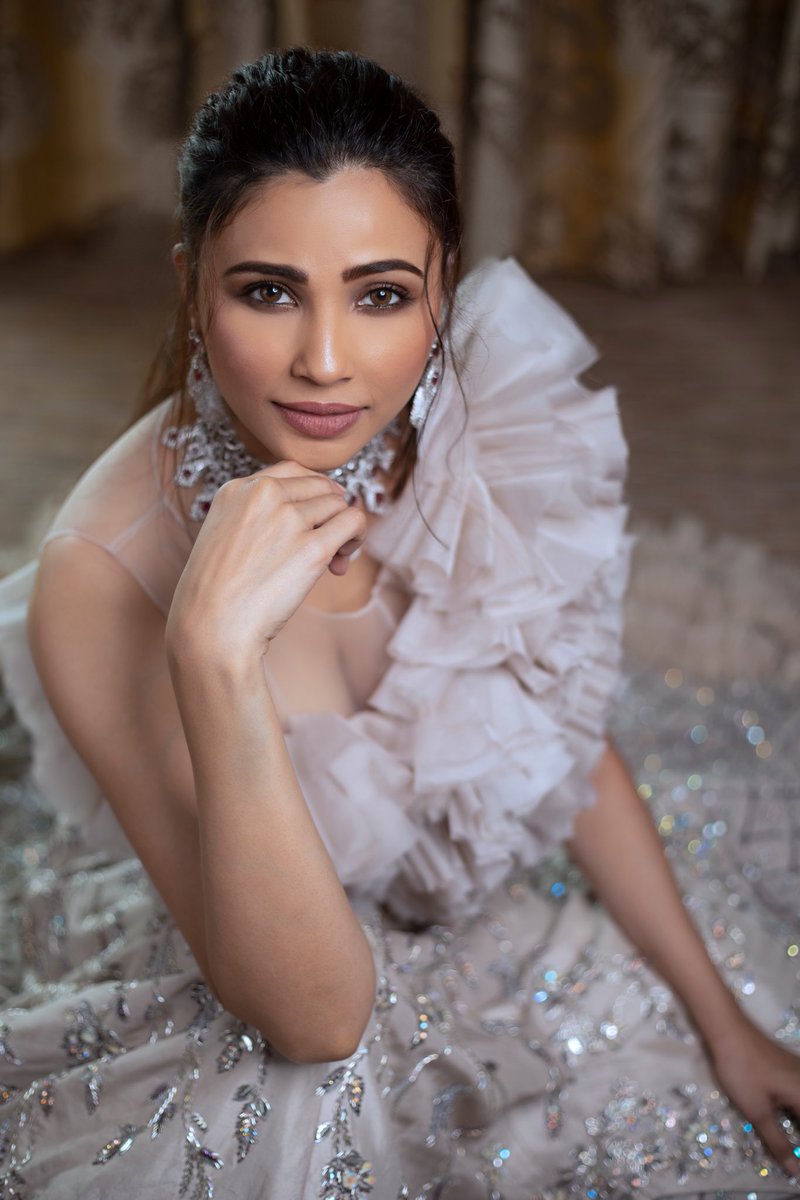 pallavigoyall's tweet image. Can’t believe it’s been a year! Look at the beautiful ⁦@ShahDaisy25⁩ in #projectkali at BTFW 2019.
