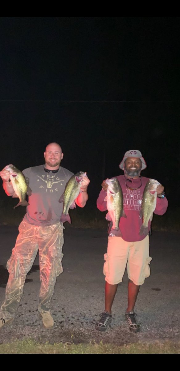 ilove2fish4bass's tweet photo. @CoachVic_UT another good evening/night #Hookem 05/10/2020 8:00pm on &amp; off the lake with my brother from a another mother Caleb Austin! 5.05lbs 4.23lbs 3.45lbs 3.23lbs largemouth bass! #Jumpertown #LakePisgah  #YumCristieCritter #JunBug #TrickWorm #C-Rig #DropShot #ilove2fish🎣 https://t.co/TxBR5IcR86