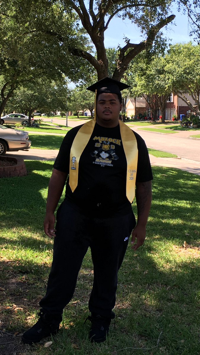 andre_sowell's tweet photo. #2020💛🖤 next chapter https://t.co/VzQUdI2Pwj