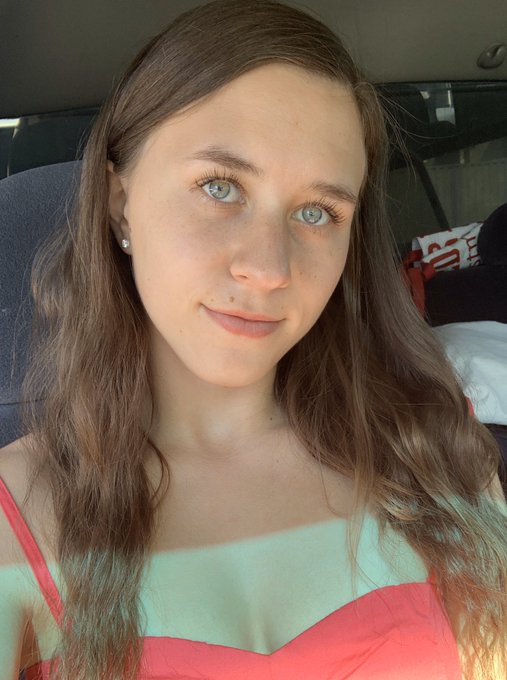 Posting and sending daily pics on my onlyfans soon. Sign up by tonight and message me to get the pic<a href="/tag/newprofilepic"class="tags"><span>#newprofilepic</span></a>