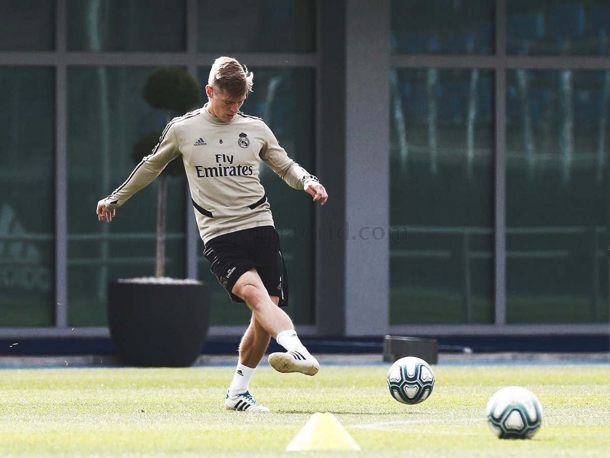 archivekroos's tweet photo. back at training ⚽ https://t.co/T4GMNflFl8
