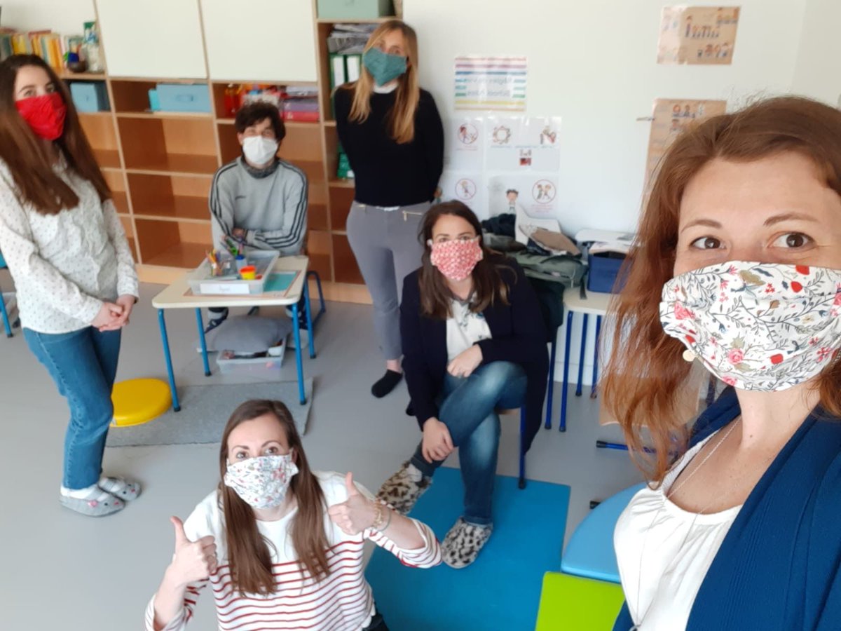 ecoleMparis's tweet photo. L'école est presque prête, et toute l'équipe a hâte de retrouver les premiers élèves qui retournent à l'école cette semaine ! 😁 😷 👍
#ecolem #ecolematernelle #maternelle #bilingue #montessori #retouralecole https://t.co/gW9YF2D9vr