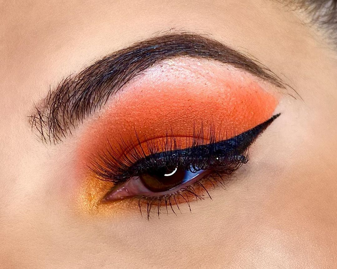 We love seeing your GLO inspired makeup looks 😍