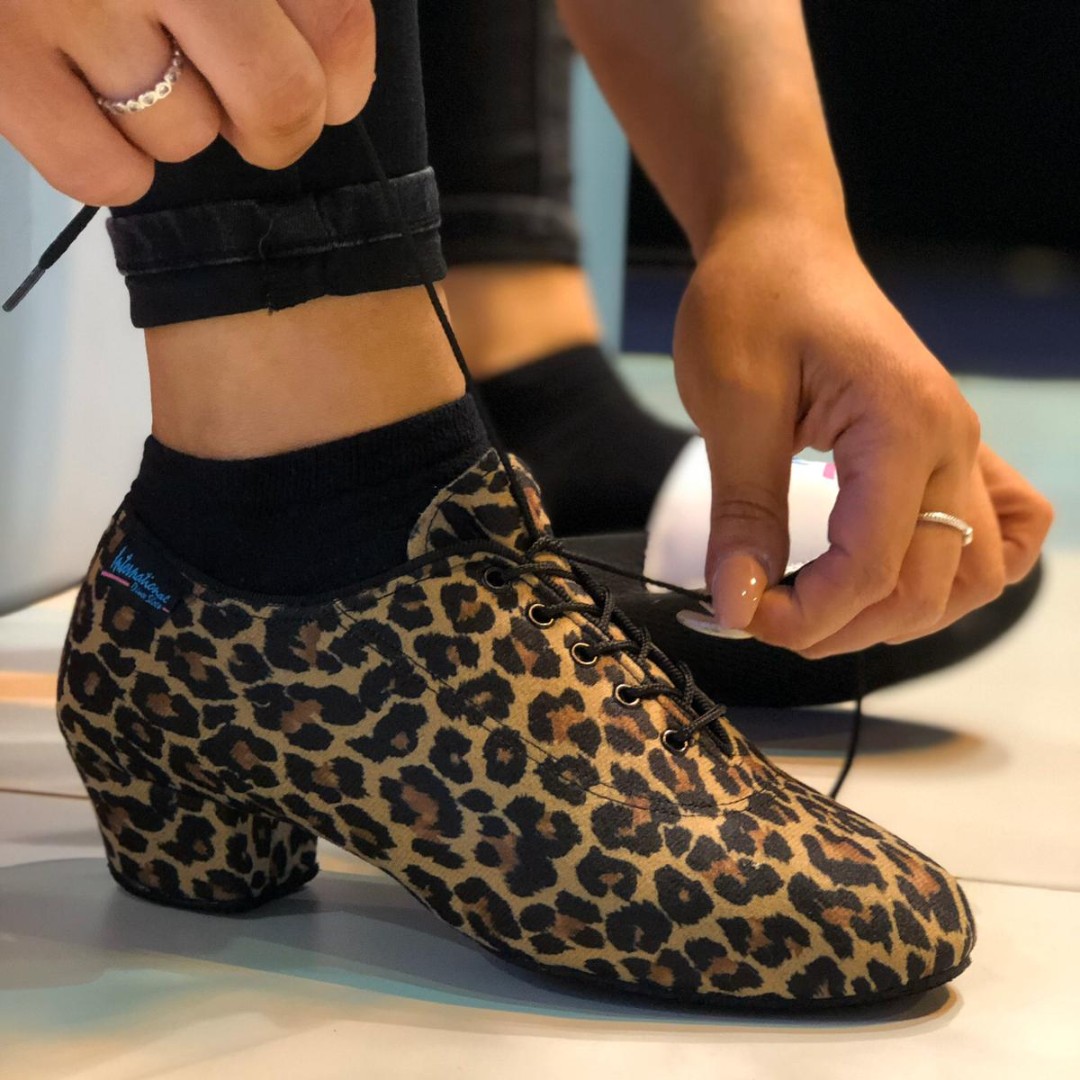 International Dance Shoes on Twitter: "Our Split is an ultra flexible teaching and practice shoe by former world under 21 champion Scott 🤩💃 Is Leopard your style?🐆🤔 https://t.co/eXrysV4qao https://t.co/nOWRsmeWJf" /