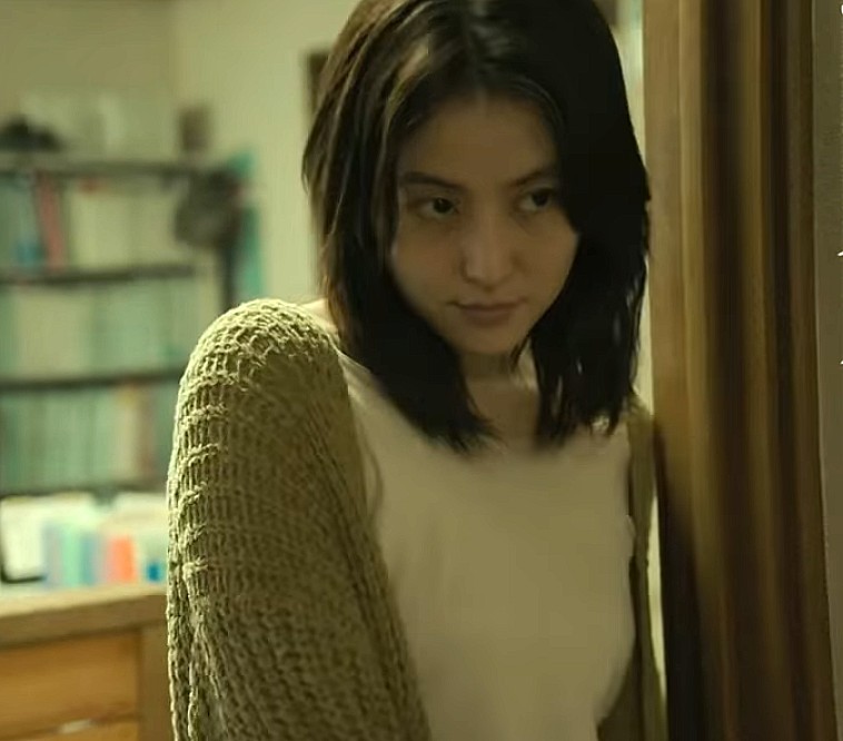 Mother マザー 映画のあらすじ 感想 ネタバレ キャスト 口コミ 作品情報など Moviesまとめ