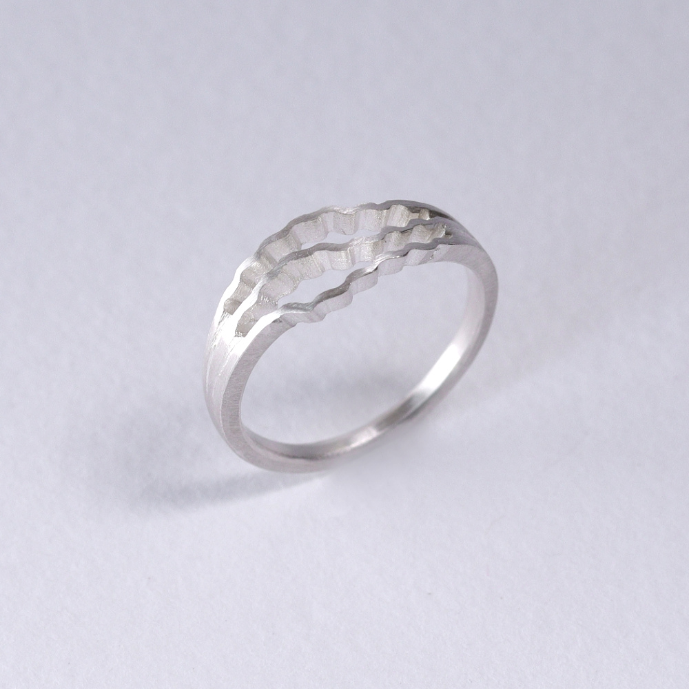 ClaraBreen's tweet photo. Some of the lovely pieces now in the FLASH SALE ⚡️
Ends tonight > https://t.co/XU5WFA8end 

-Up to 60% off
-10% of profits to fund our community project sewing medical gowns for NHS

#jewellery #flashsale https://t.co/fDtAsnYTAt
