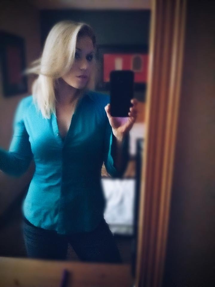 I am available now in Santa Barbara, California, United States! Text me for the details 480-630-5354

Mariah Monroe