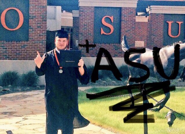 NATE_HIATT's tweet photo. ‘Just a kid from Lansing, Michigan’:

I just (virtually) graduated, and now I am officially an #ASUGrad with my M.A. in Sports Journalism. 🎓🔱🎓🍊. https://t.co/SaHM3v6hgc
