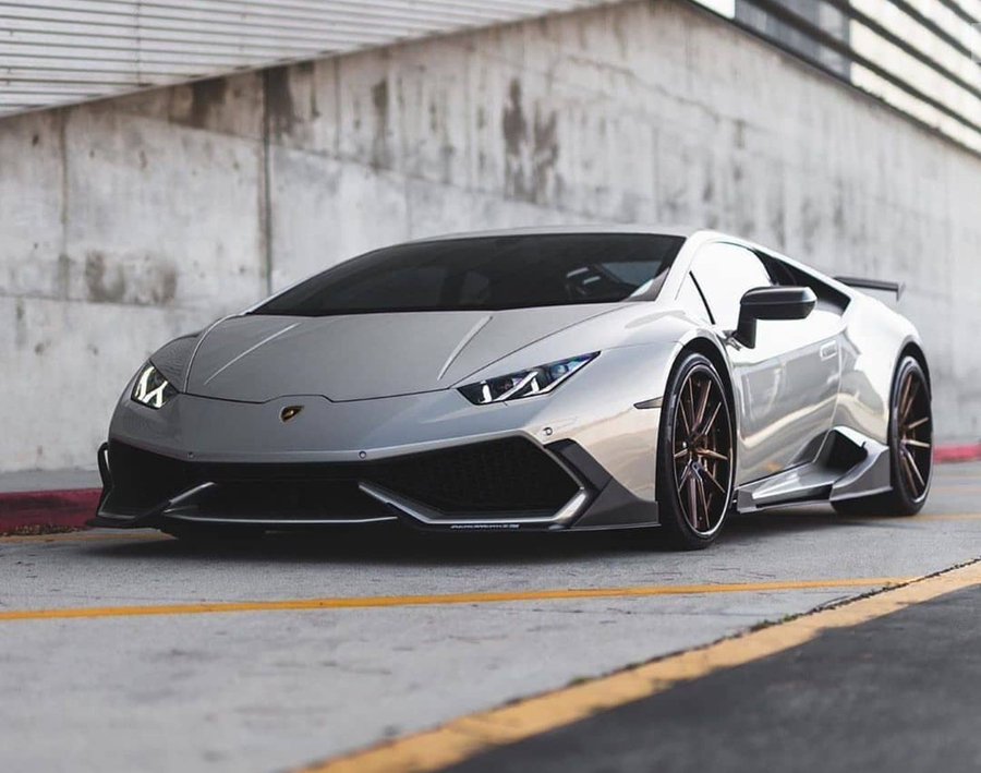 Automobile_001's tweet photo. Clean Lamborghini Huracán 🐃. https://t.co/8LtFU6vuHQ