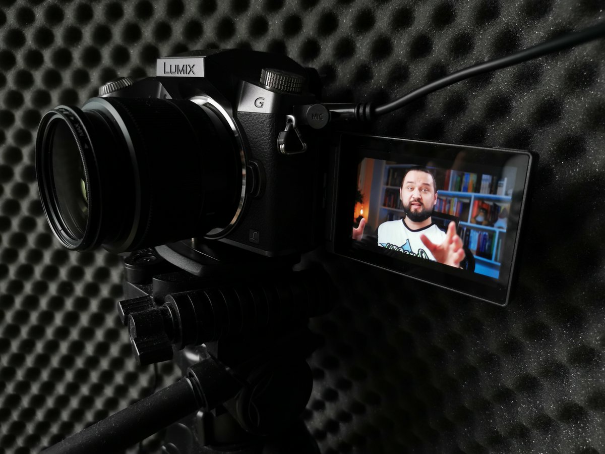 wololock's tweet photo. 1 percent improvement in action - I reorganized my video set a bit yesterday to record #groovylang #closures video. Let me know what do you think about the final result. Is it better than the previous video?🤔 #askingforfeedback #1percentbetter #learning
https://t.co/4geHXEKfun https://t.co/wl0tAP1I6q
