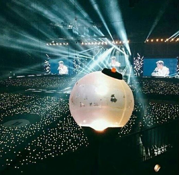 KpopGeneratio10's tweet photo. Vous êtes déjà allé à un concert des BTS ? 😊
💛
💜
💙
Obtenir l'ARMY BOMB▶️ https://t.co/l8H1RMSXvi

#btsfrance #armybomb #btsfr https://t.co/pDCTBXZuJ4