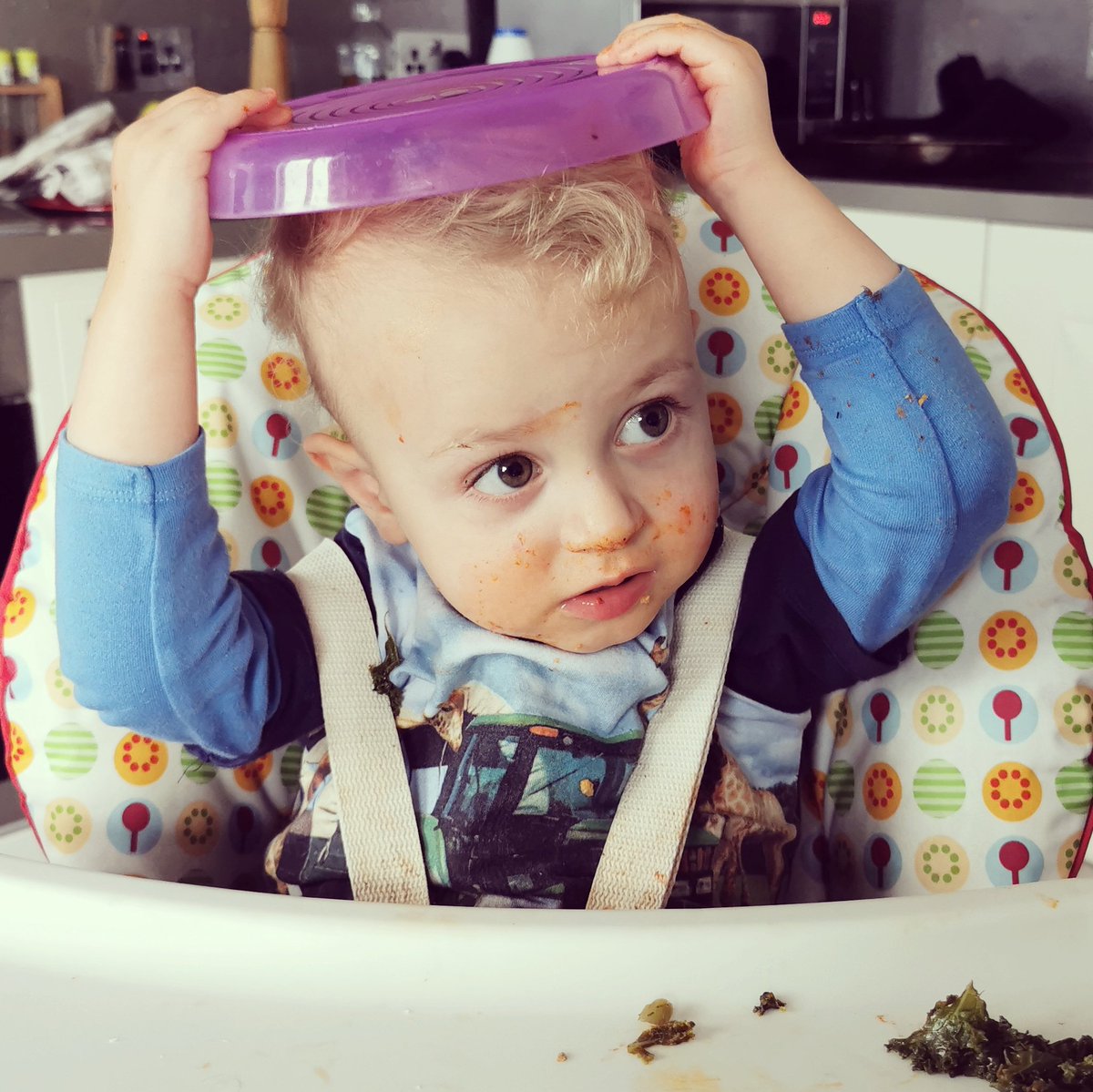 leoniemathers's tweet photo. Homemade pizza π = a messy face but a clean plate (if you ignore the greens.. π₯π) #lockdown #timeforabath #dailycute #dayfiftythree #ellisjoshua https://t.co/rgo6fewwSF