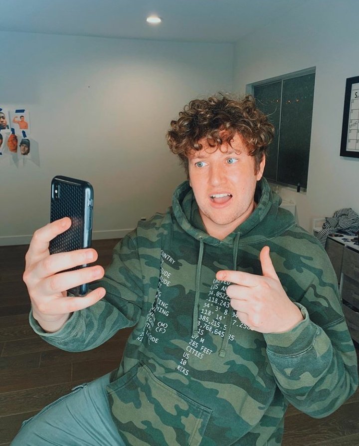 jonahvocal's tweet photo. mesmo que a gente não entenda a razão Deus sabe o que faz, agora você é mais um anjo que está cuidando de todos nós, obrigada por cada momento de alegria, que você me proporcionou, sem dúvidas nenhuma, você foi o melhor ídolo que poderíamos ter e melhor que isso era (+) https://t.co/3uDw5NXeH6