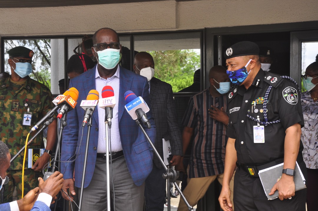 GovernorObaseki's tweet photo. 1.
During a meeting with heads of security agencies in #EdoState, I reaffirmed that security agencies in the state are working collectively with the govt to secure the lives and property of citizens, and ensure compliance with all directives against the spread of #Covid_19. https://t.co/Yposy7Ybje