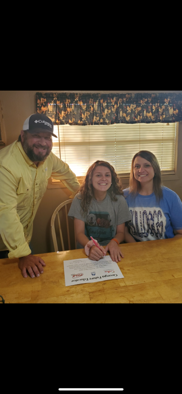 AlisonB2015's tweet photo. GFE Signing Day: So excited for Dani Rose who will be attending Georgia Northwestern Technical College! Thank you @GeorgiaNTC and Linda Tinney for your participation in our Signing Day! So proud of you, Dani! @FloydCCA @mom0402 #gaeducatorsigningday20 #gafutureeducator https://t.co/PFW5KMFLms