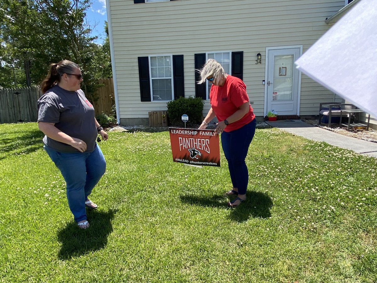 Hunters Creek Middle tweet media