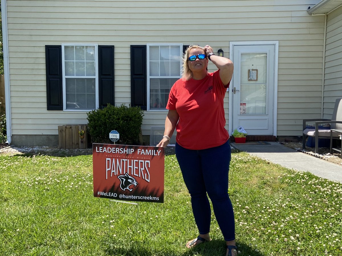 Hunters Creek Middle tweet media
