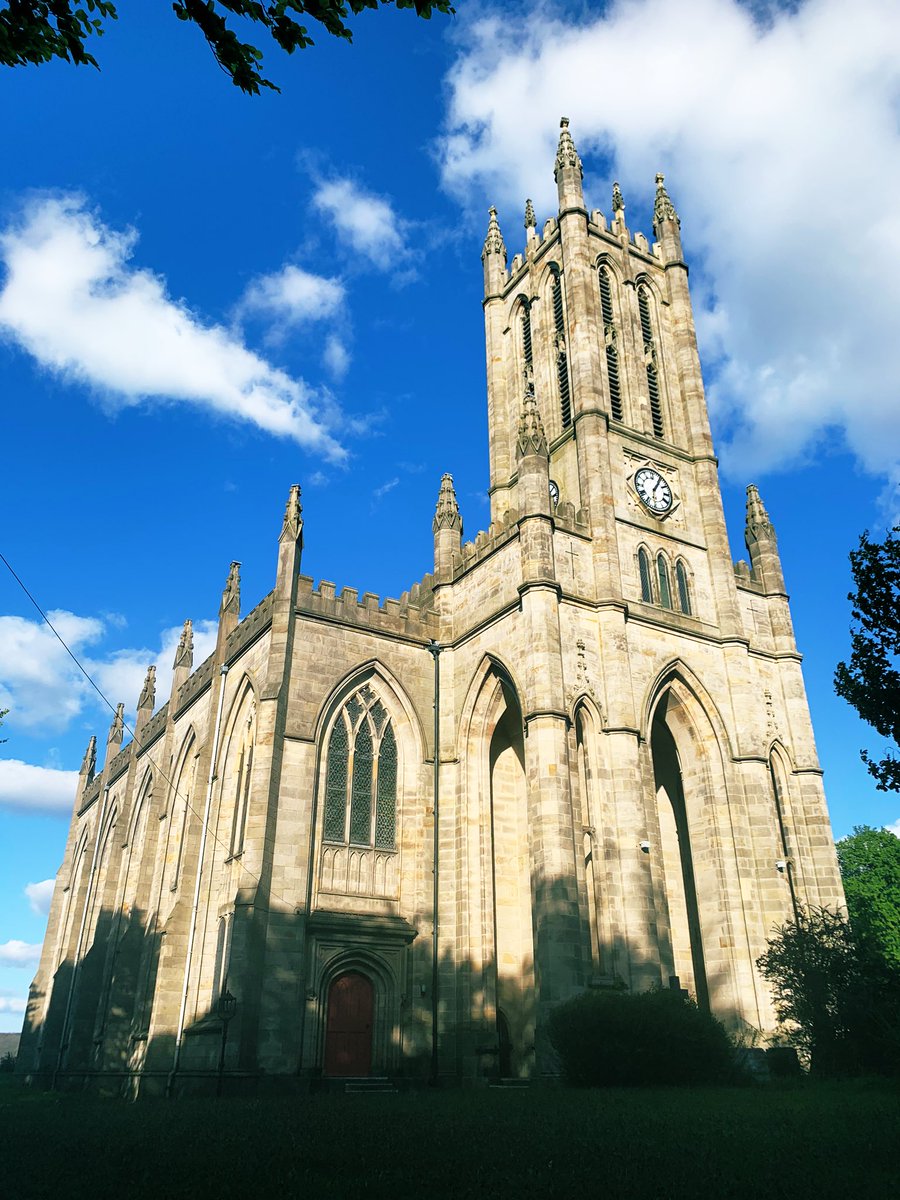 JonesNick_UK's tweet photo. All Saints, Stand looking great in the sun this evening. #dailywander https://t.co/lBoL0mOgNH