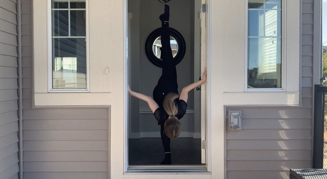 edgeschool's tweet photo. Our dance studio developed a new dance on film course for our dancers at home during the lockdown. 

Read more about the projects here: https://t.co/arEu987zBu

#danceonfilm #danceworld #danceonline #danceimage  #dancemovie #dancelife #dancecreation #dancetogether #calgarydance https://t.co/mzc82YhuYr