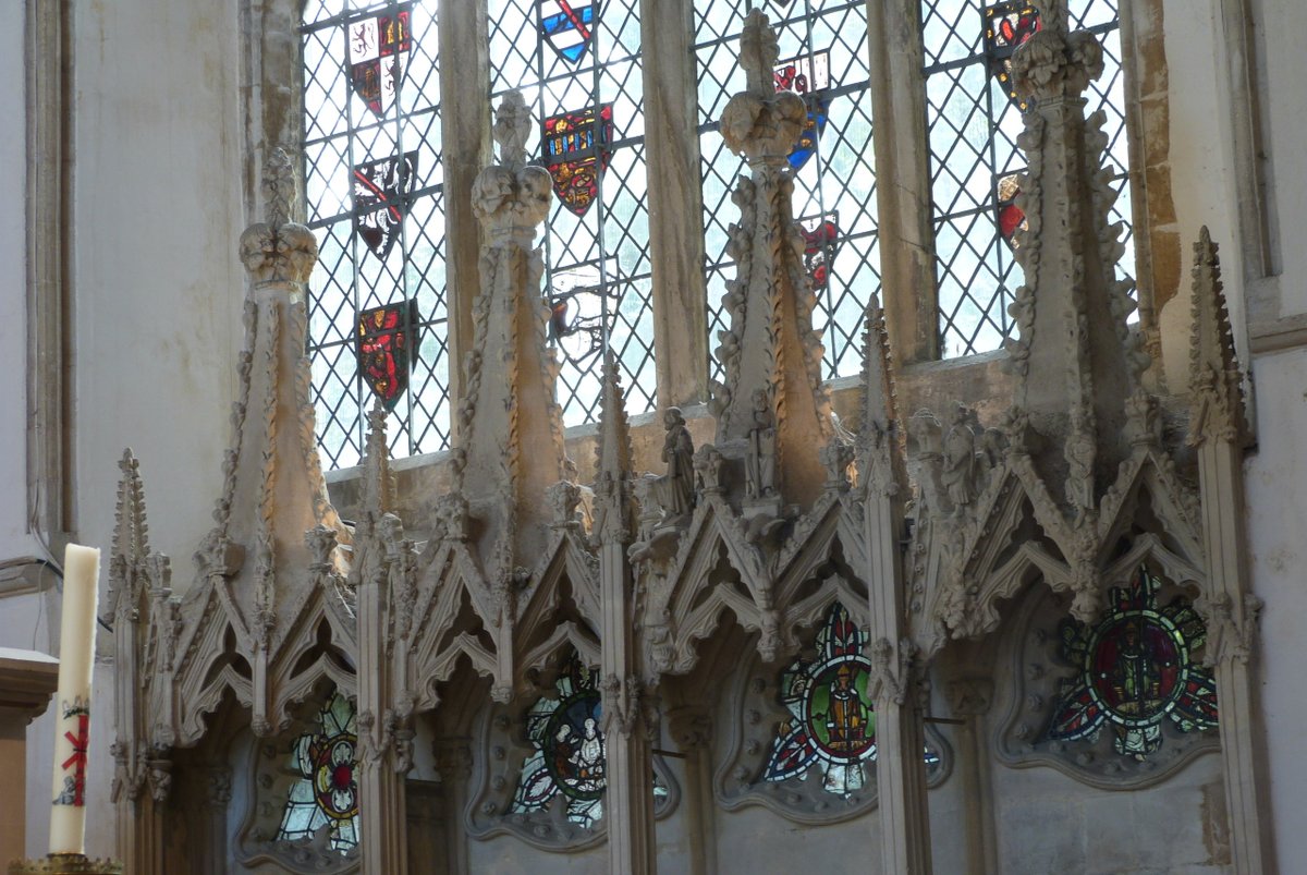 Since this is supposed to be about the great lost churches, maybe we should be thankful for the one that survived exceptionally intact, thanks to the chancel being being purchased by Richard Beauforest in 1544 and given to the town.It is very long and hence a pain to photograph!