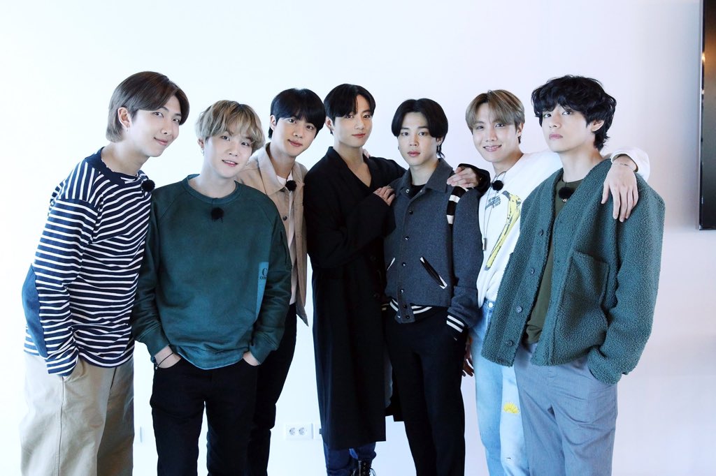 Let's start with recent "Spot the Couple" worthy OT7 photos.