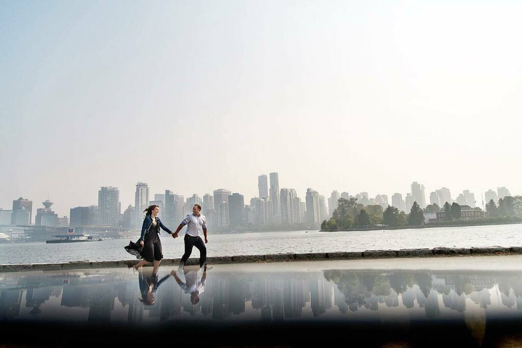 DNSPhoto's tweet photo. I love this view of the city of Vancouver. On this day the smoke from the forest fires across B.C. gave a haze to the city which kind of gives it an ethereal look... I like it :). #stanleyparkengagement #stanleypark
#vancouverbc #veryvancouver #explorev… https://t.co/qg83NzrCCG https://t.co/CzwzgaD0H4