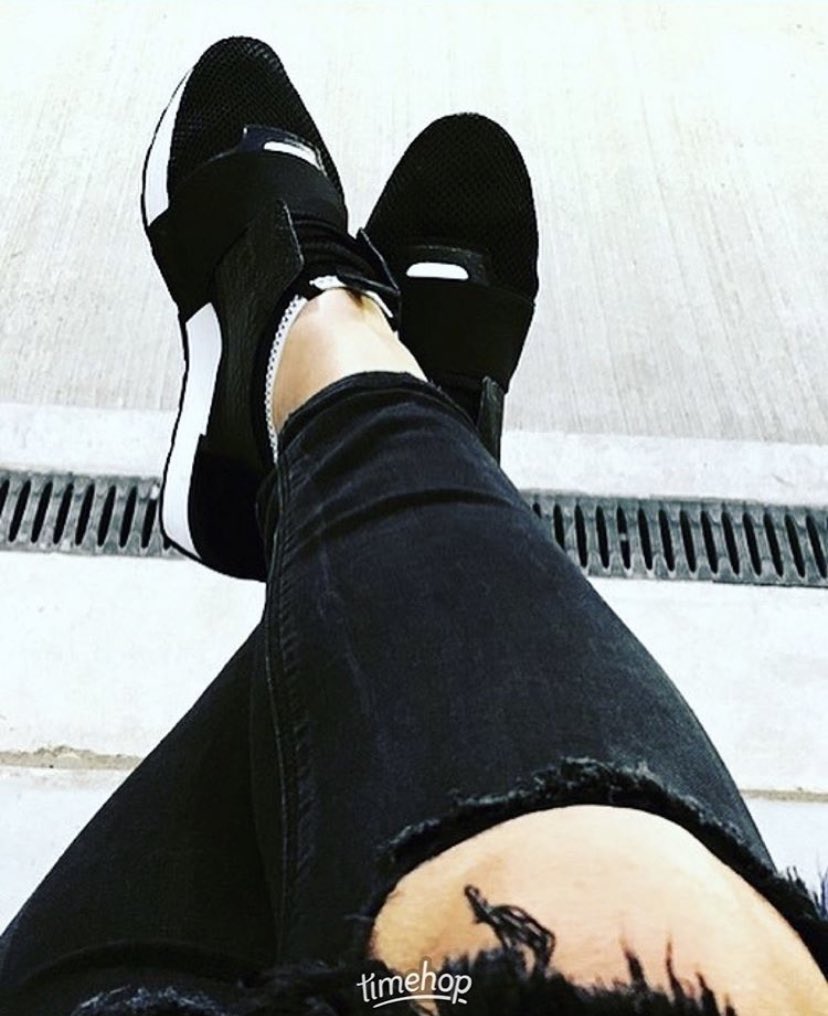goggleboxemma's tweet photo. Bring back the originals #nextpair #replacement #Balenciaga #sneekers #trainers #badboifootware #workhard #playhard #black #white #style #love #OBSESSED https://t.co/f8lTsVxMjS