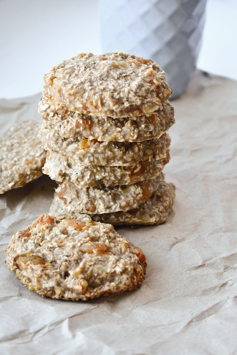HomestatFarm's tweet photo. Cookies for breakfast anyone? Or any time of the day really! Oatmeal isn't just for the mornings anymore. Try throwing in some delicious oats into your next batch of cookies.
.
.
.
#homestatfarm #eatclean #breakfast #healthyme #healthyyou #healthyishappy #healthyfamily https://t.co/WkkSkn0E09