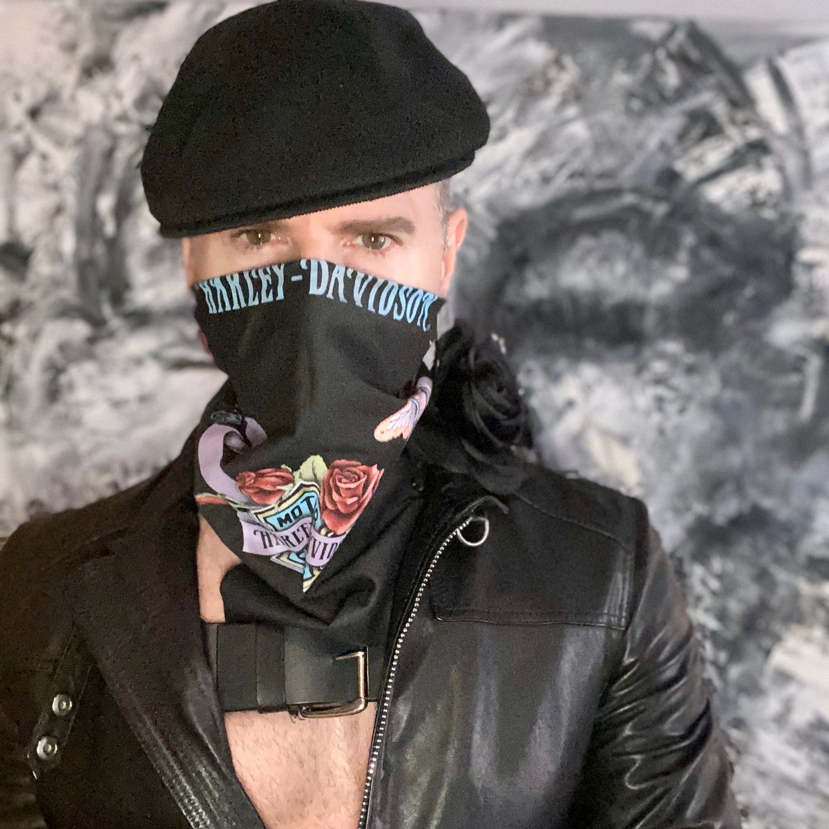 JCMaciques's tweet photo. Welcome to my isolation self portrait 😷 Full interview now on @irkmagazine: https://t.co/JB0ej6JFDx https://t.co/xl4e2MAOit