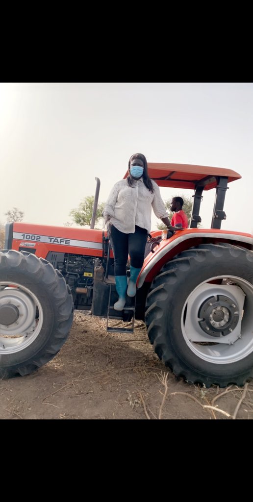 MameMariemeThi1's tweet photo. Un dimanche aux Champs
La saison se prépare!
3ha de terre labourées pour une prochaine belle récolte en poivron,piment et tomate.
@Agrifemafrica
#Agrichangemaker https://t.co/duA4osp0yx