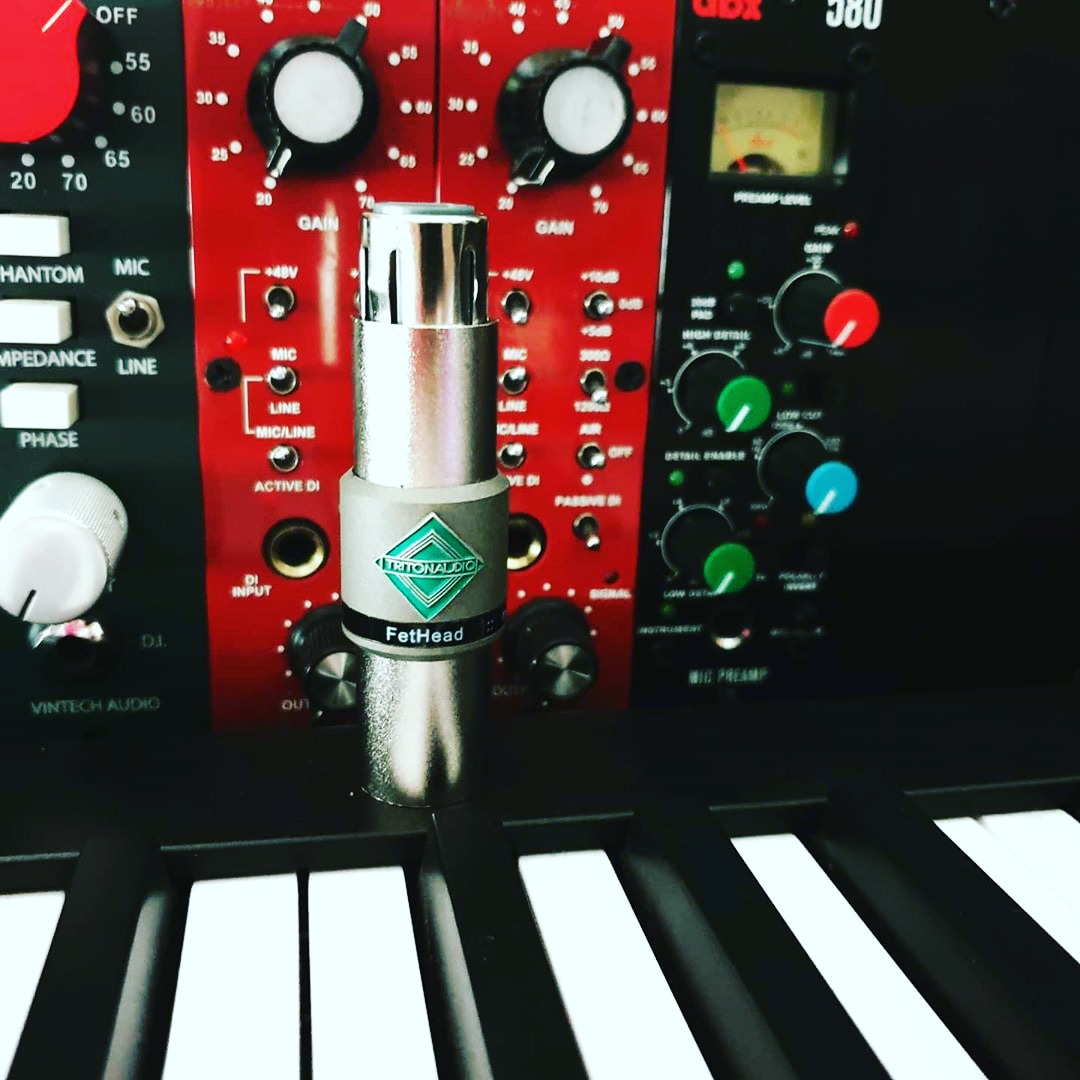Blackvoltaudio's tweet photo. Boost your microphone...
.
.
.
#ProAudioGear #TritonAudio #FetHead #ProAudioDealer #BlackvoltAudio #Blackvolt #RecordingTools #AudioTools #recordinggear #TritonAudioMX #studiorack #StudioLife #MicPre #Eq #compressor #Recording #recordingengineers #AudioPerfecto https://t.co/zdUtzjLzW9
