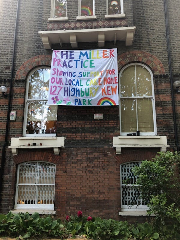 The Miller Practice showing support to Highbury New Park. ❤️ Beautiful!!
NHS &amp; Social Care - One team!
#COVID19  #carehomes  #socialcare
#OneTeam