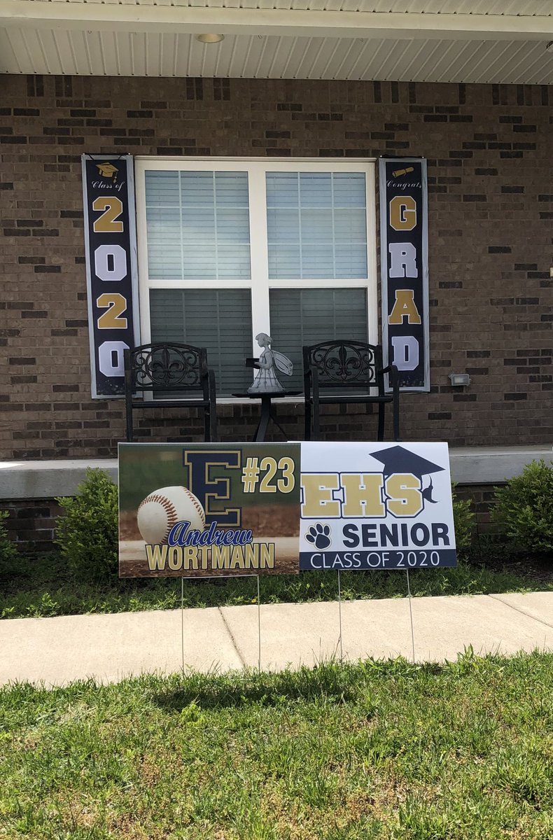 PanthersEHS's tweet photo. We appreciate our seniors! https://t.co/dxHS9XNOC3