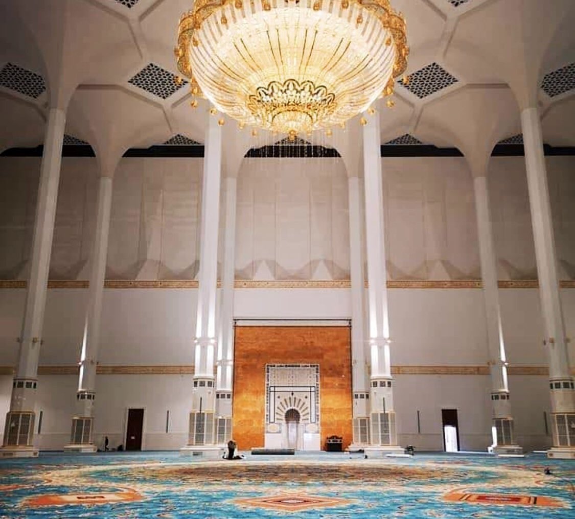 wissam_shabat's tweet photo. Interior of The Great Mosque of Algiers or Djamaa El Djazair, Algeria.

The third largest masjid worldwide, and the largest in Africa. Completed 2019. https://t.co/G4PZ7GkHFF