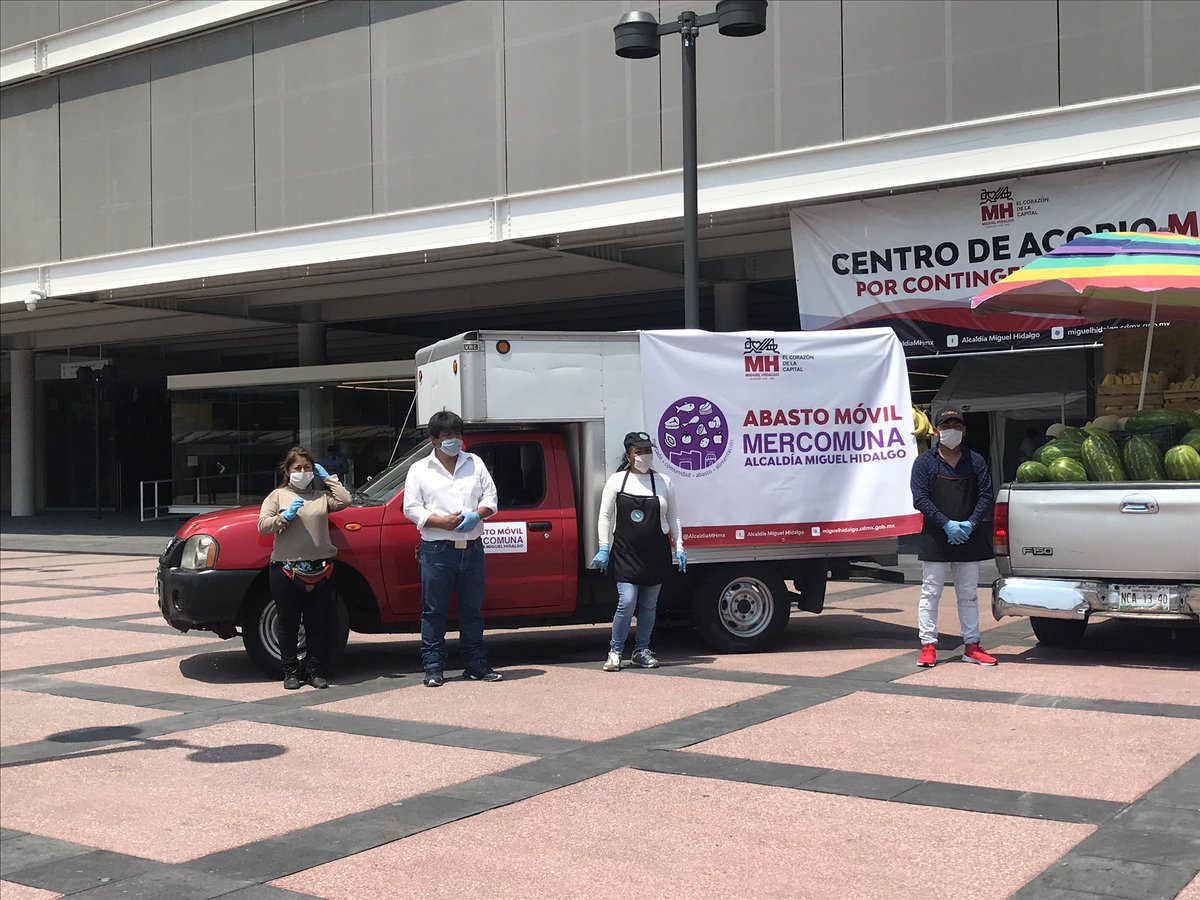 MHGOByJ's tweet photo. Hoy el alcalde @vromog dio el banderazo al programa  #AbastoMóvil, los comerciantes  pondrán a la venta frutas y verduras a bajos precios para que las familias miguelhidalguenses sean beneficiadas durante esta contingencia. 
 
#QuédateEnCasa 
#MHelCorazónDeLaCapital https://t.co/vyP1iCoNXy